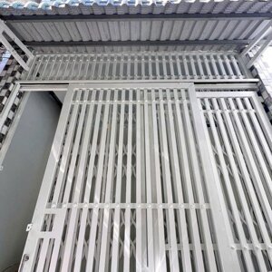 Nhà trệt lầu đúc kế chợ Xuân Kháng, cách đại học Cần Thơ 900m