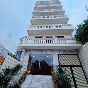 mặt bằng kinh doanh rộng đẹp ngay ngã 4 thủ đức - gần khu cnc - vị trí thuận tiện