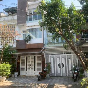Chính chủ Bán nhà 3 tầng. Đường Cao Xuân Dục, quận Hải Châu. Đà Nẵng.