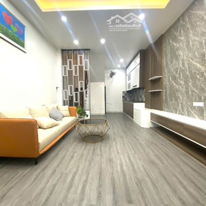 _nhà full nội thất giường tủ +bếp +4 điều hòa,cách đại học đại nam phố xốm 2km giá 3,4x tỷ