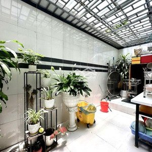gần bx quận 8 -nhà đẹp nội thất cao cấp ở ngay 105m2 5x21 4pn 5wc chỉ nhỉnh 8tỷ