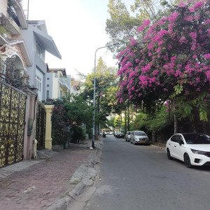 bán biệt thự 200m2 (8x25) khu vincom nam long trần trọng cung quận 7 - chỉ 29tỷ500