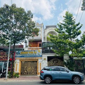 nhà 2 lầu và tầng hầm hiệp thành, mặt tiền nhựa nguyễn văn trỗi gần vòng xoay ht3