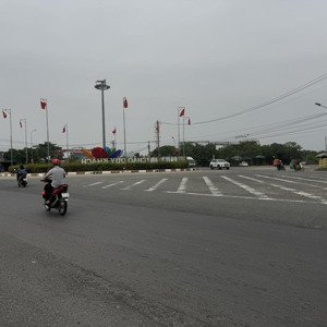 tôi chính chủ cần bán đất mặt tiền đường lập thành, rộng 21,5m dài 80m.