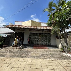 cho thuê văn phòng, kho kết hợp. giá 15tr/t, lâu dài. lh 0975222038