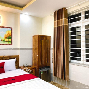 bán nhanh khách sạn 7 tầng khu k300 thu nhập khủng 220tr/tháng