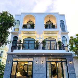 bán căn nhà đẹp kdc hồng loan d7 gần bến xe cần thơ