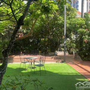 bán gấp đất 33x42 (1388m2) giáp rạch, thích hợp làm biệt thự vườn, nhà hang