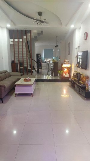 nhà mặt đường số 10 khu phong phú 5. đối diện bến xe quận 8