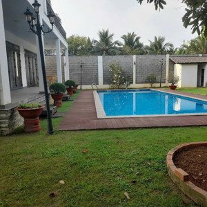 Biệt Thự Nhị Bình, Hóc Môn; Nội Thất Cao Cấp, Hồ Bơi, Sân Vườn, đường Xe Hơi, Giá Cực Tốt