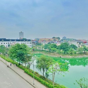 đã từng mơ mỗi sáng thức dậy, mở cửa ra là thấy mặt hồ xanh mát trải dài trước mắt chưa ạ?
