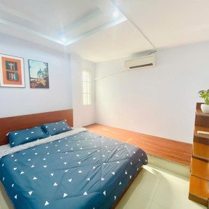 cho thuê chdv trung tâm q1- 50m2 - 2 phòng ngủ