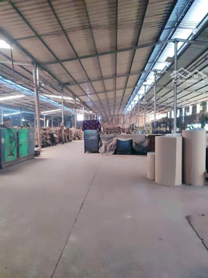 kho cho thuê 4.200m² full xưởng giá 150tr/th đường xe công, lại hùng cường