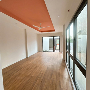 bán nhà đường nguyễn cừ thảo điền q2, dt : 200m2, giá 36,5 tỷ