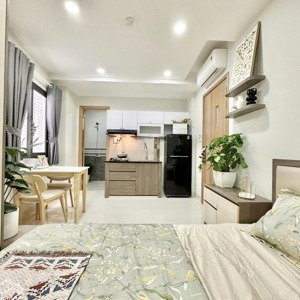 cần pass studio cửa sổ lớn ngay nguyễn văn đậu