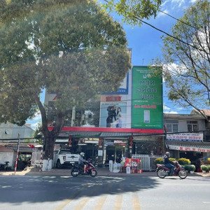 Cho Thuê Mặt Bằng Khủng Ngay Trục Chính Lê Duẩn
