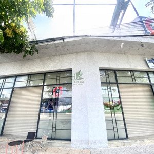 cho thuê căn góc siêu rộng 700m2 ngay bờ kè thành phố giá 70 triệu/tháng