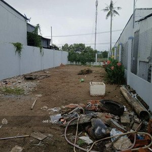 cần bán lô đất 120m2 thổ cư đ. lạc long quân, p. bình khánh, gần hồ bơi tp. long xuyên