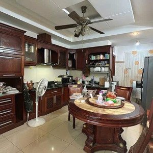 bán nhà hẻm xe hơi quận 10, gần tô hiến thành, 3 tầng, 62m2, ngang 4m, ở& cho thuê 72tr, 13.4 tỷ