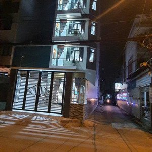 nhà góc 2 mặt tiền đương kinh doanh p.trường thọ! ---------- giá: 13.5tỉ tl.