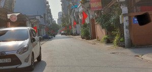 bán đất tại cửu việt 1, đường 2 xe tránh nhau, dt 100m2, mặt tiền 5m, phố đông