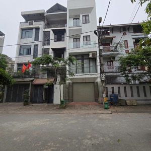 nhà cc 4.5 tầng .khu phân lô tái định cư lai xá, hoài đức.