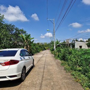 bán miếng đất vườn sau lưng ủy ban xã ở phú giáo , bình dương - đúng giá 520tr - shr