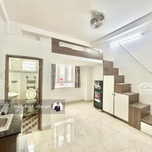 phòng mới 100% 30m2 gần ngã tư phú nhuận, gần kinh tế đối ngoại, qua q1 5p