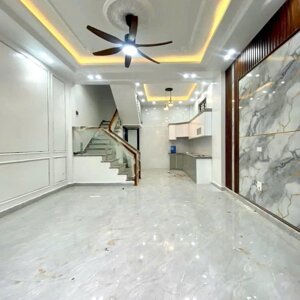 Ngõ 225 nhà 4 tầng Ngô Gia Tự (còn lô góc)