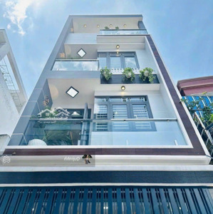 bán nhà 2 lầu giá 2 tỷ 800 đường lê hồng phong, p2 quận 5. dt 40m2. sổ riêng. lh 0902631003 quỳnh