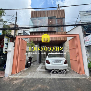 bán nhà phố đường oto p.thảo điền - q2
cạnh hoàng anh gia lai và xuân thủy dt:5x30 nở hậu 9m