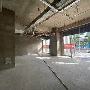 bán gấp căn shophouse tại phú mỹ hưng quận 7 trực tiếp chủ đầu tư, có hđ thuê, sổ hồng lâu dài