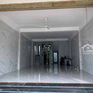 (6 triệu) - cho thuê văn phòng - 60m2 vừa hoàn thiện mới, sạch, gấp ngày 5&6 geleximco lê trọng tấn
