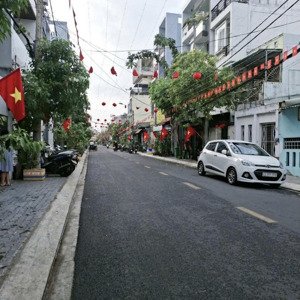 Bán Nhà Mặt Tiền 68m2 , ô Tô Ngủ Trong Nhà, Ngay Khu Kinh Doanh Sầm Uất, Gần Nguyễn Thị Thập Q7