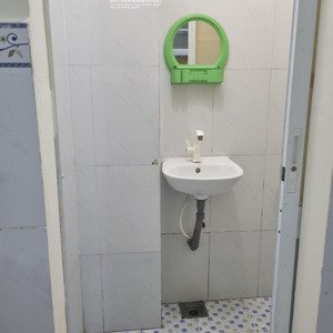 chính chủ cho thuê nguyên căn ngay trung tâm q12