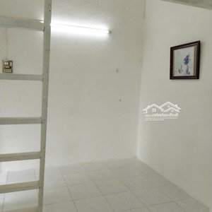 Phòng Sạch- đẹp . Giá Thuê 1tr6/ Tháng Phù Hợp Với Người đi Làm Gần Khu Cn