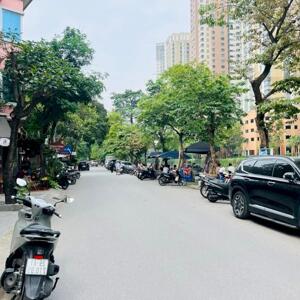 MẶT PHỐ NGUYỄN VĂN LỘC 23 TỶ KINH DOANH SẦM UẤT MẶT TIỀN 4.5M