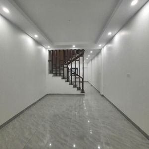 cho thuê nhà mới xây 612 đê la thành, ba đình 60m, 5 tầng làm vp, ở gia đình, kdol giá 23tr