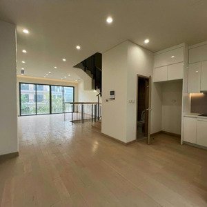 bán nhà gấp giá cắt lỗ 23 tỷ. chính chủ cần sang nhượng lại nhà gấp để chuyển công tác