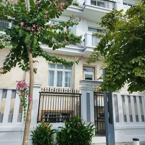 cho thuê biệt thự phố the peak garden,nguyễn lương bằng,quận 7 giá 40 triệu/tháng