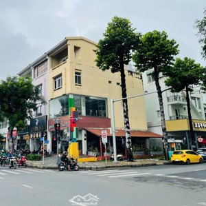 cho thuê nhà góc 2 mặt tiền đường nguyễn văn linh và phạm văn nghị, phú mỹ hưng, q7