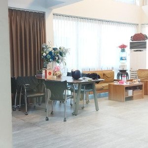 cho thuê biệt thự phú mỹ, quận 7, 5 phòng ngủ, 50 triệu/th, lh 0907.727308