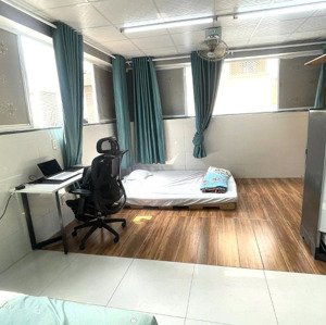 cho thuê căn hộ studio cửa sổ 3 mặt thoáng q1 gần phố bùi viện, cầu ông lãnh