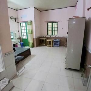 Phòng rộng full nội thất gần đại học y dược