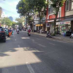 cần bán gấp, mặt tiền đường hoàng diệu