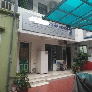 cần bán nhà riêng, dt 23.3m2, 3,2m x 8,9m (hậu còn 2.4m) nhà có sổ đỏ theo nghị định hóa giá 61