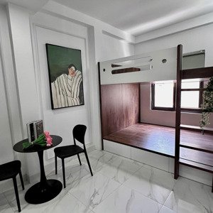 chính chủ cho thuê ccmn tại phố xã đàn 26m2 ban công thoáng sáng giá chỉ 4tr6/tháng