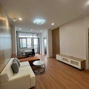 gia đình cần bán gấp căn hộ cao cấp 312 lạc long quân 65m², 2pn, nhà mới đẹp giá chỉ 2.8 tỷ