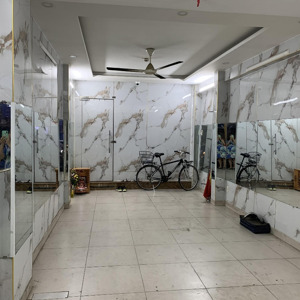 Cho Thuê Mặt Bằng Vị Trí Vàng Ngay Trung Tâm Phú Nhuận Thích Hợp Mở Showroom, Phòng Trưng Bày