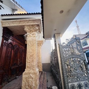 Bán Biệt Thự Cao Cấp Nam Long 2 Diện Tích 200m2 Cách Hồ Cảnh Quan Và Bước Chân